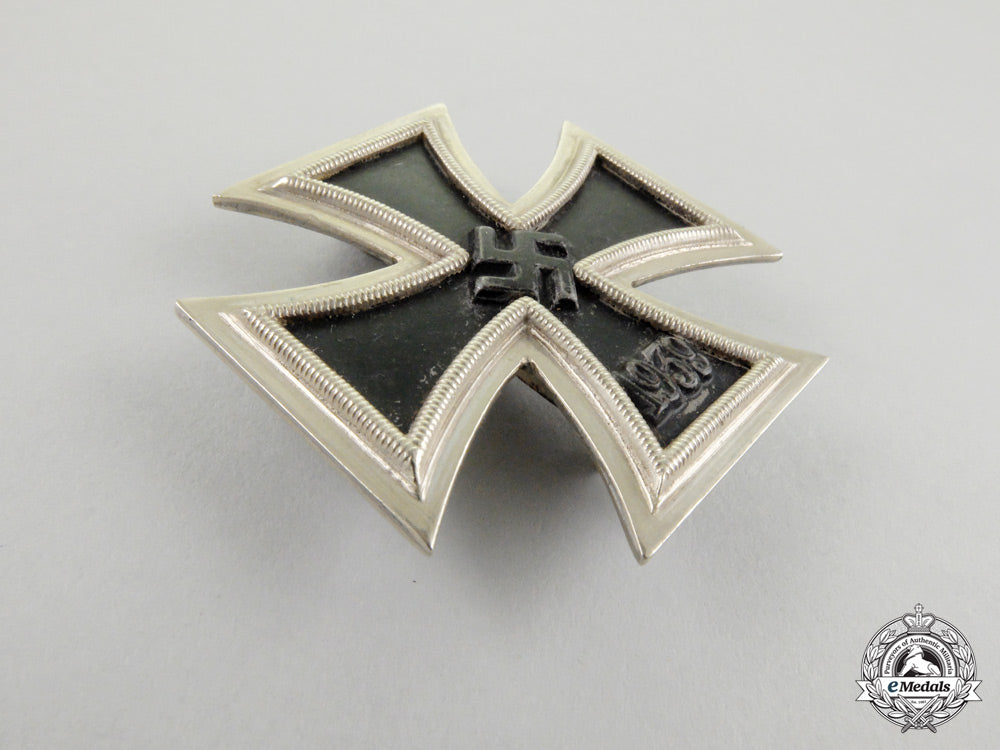 a_iron_cross1939_first_class_j_479_1