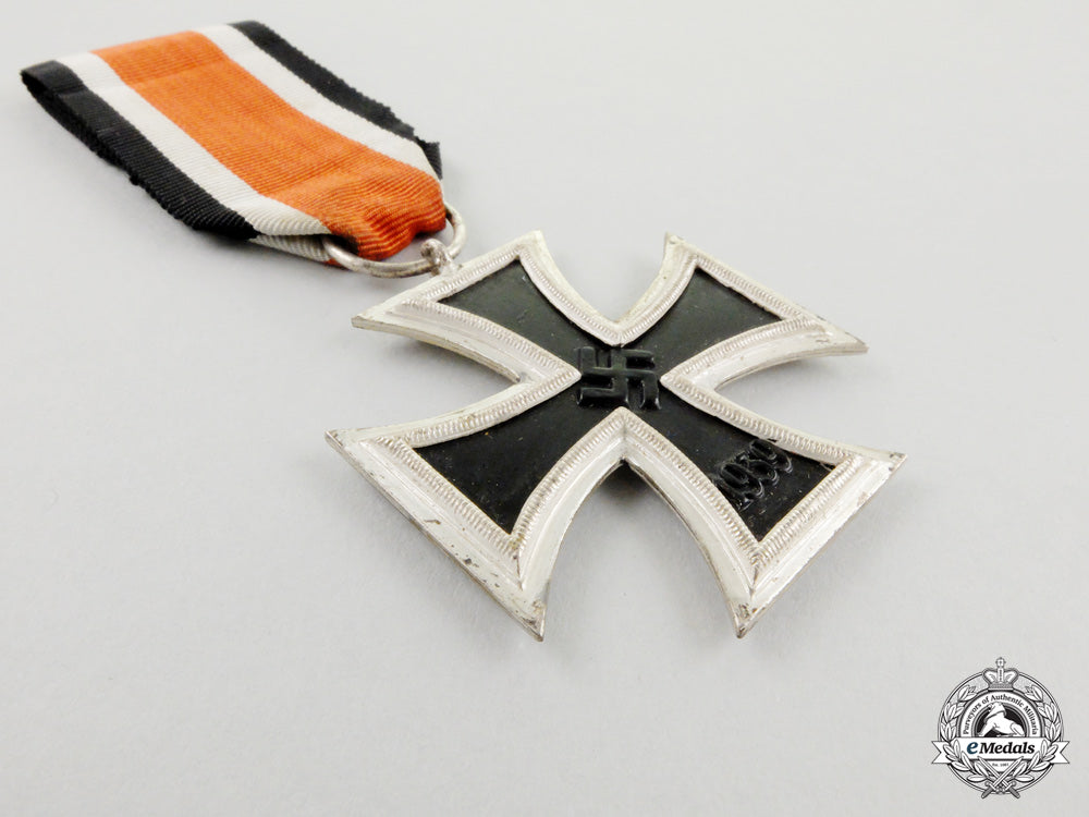 an_iron_cross1939_second_class_in_its_packet_of_issue_j_503_1