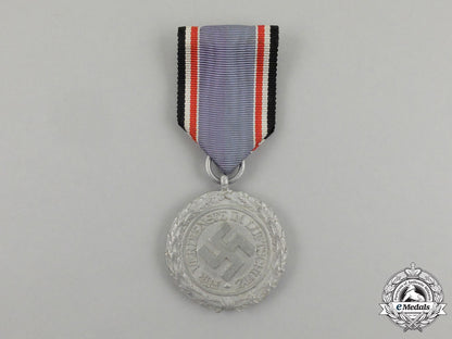an_air_raid_defence“_luftschutz”_medal;_second_class_light_version_j_622_1_1