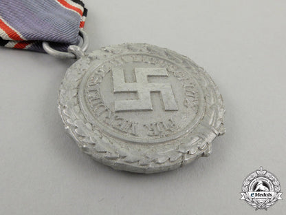 an_air_raid_defence“_luftschutz”_medal;_second_class_light_version_j_626_1_1