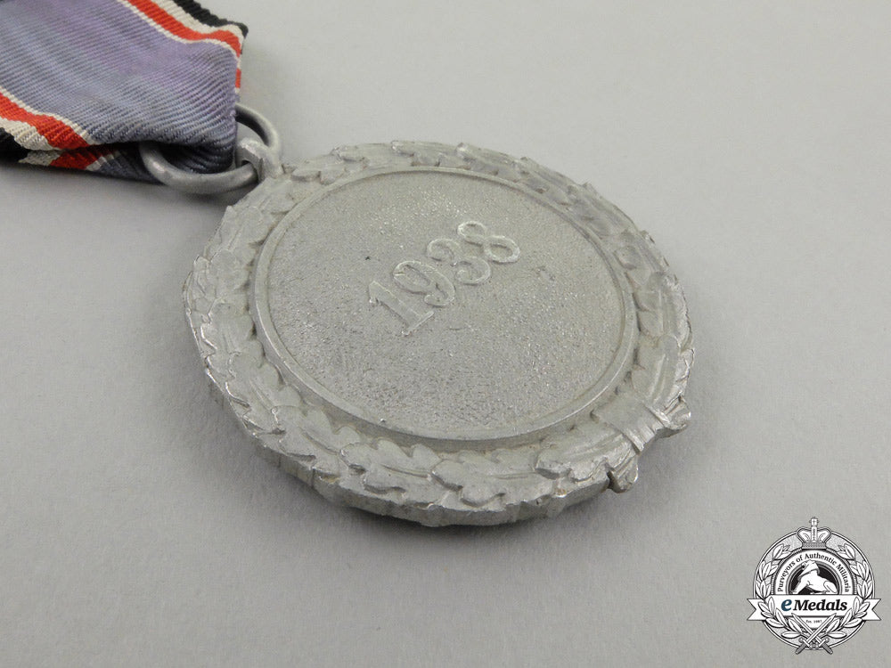 an_air_raid_defence“_luftschutz”_medal;_second_class_light_version_j_627_1_1