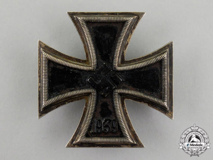 an_iron_cross1939_first_class_by_klein&_quenzer_of_idar_oberstein_j_692_1
