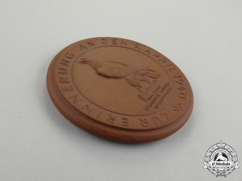 germany._a_rare1940“_in_remembrance_of_the_campaign_against_england”_medal_j_747_1_1