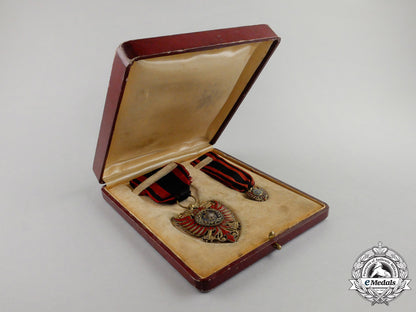 albania,_italian_protectorate._an_order_of_skanderbeg,_knight_badge_with_miniature,_c.1941_j_914_1_1