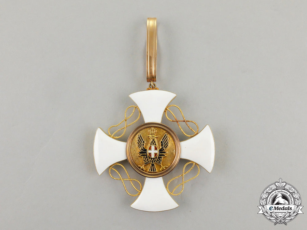 an_italian_order_of_the_crown:_commander's_cross_in_gold_j_980_1