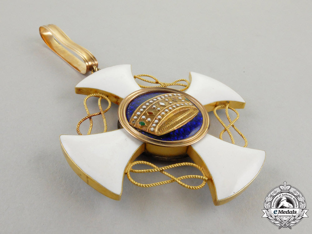 an_italian_order_of_the_crown:_commander's_cross_in_gold_j_981_1