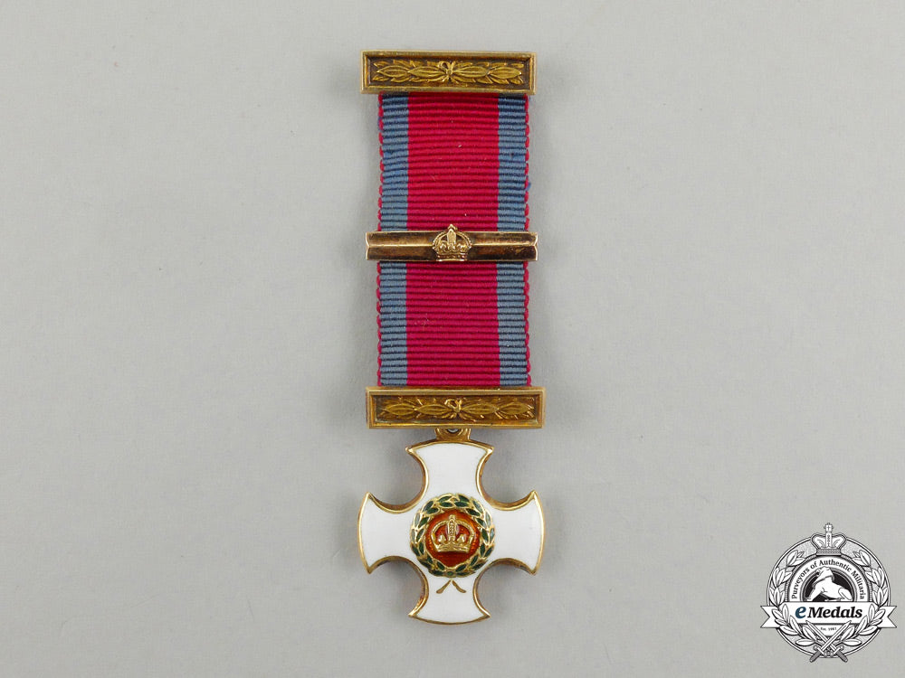 united_kingdom._a_miniature_british_distinguished_service_order_in_gold_j_988_1