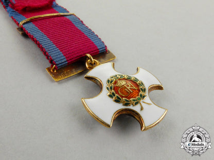 united_kingdom._a_miniature_british_distinguished_service_order_in_gold_j_991_1