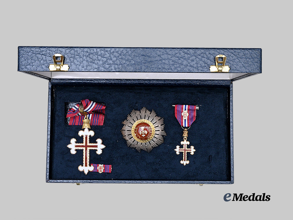 portugal,_republic._an_order_of_military_merit,_grand_officer_set_e_medals__m0625-125_3