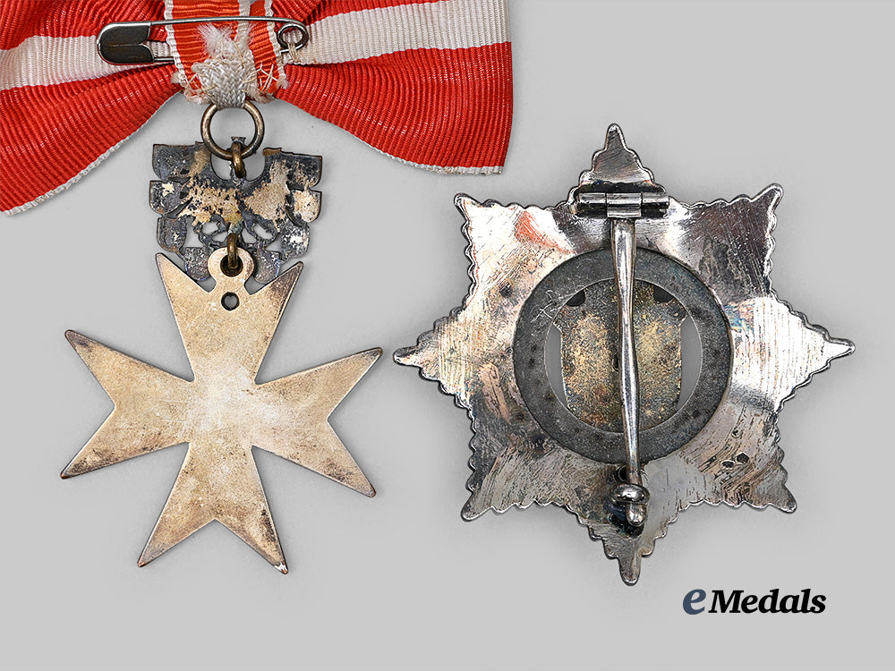 austria,_yugoslavia._two_cased_decorations_e_medals__m0625-128_9
