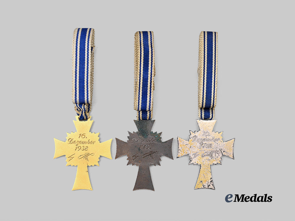 germany,_third_reich._a_lot_of_honour_crosses_of_the_german_mother,_all_grades_e_medals__g62801_4