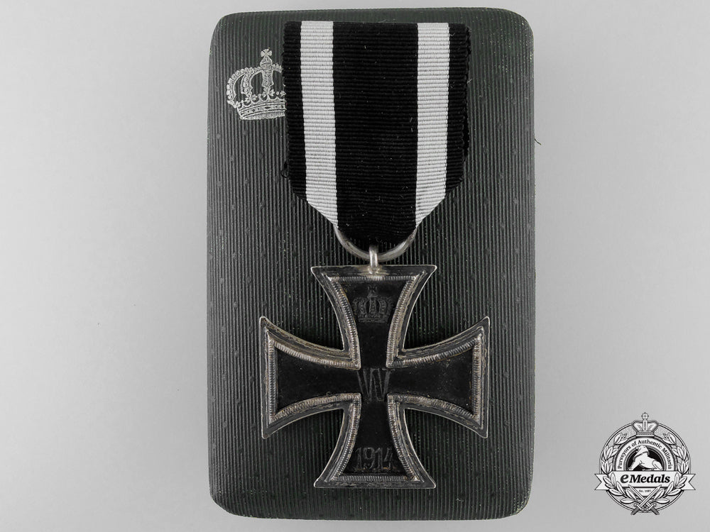 an_iron_cross19142_nd_class_with_case_by_carl_dillenius_k_001_1