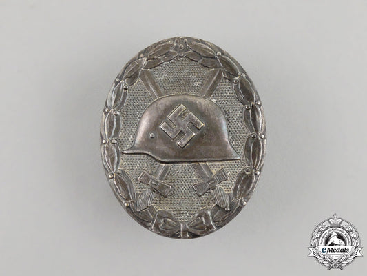 an_early_german_silver_grade_wound_badge_by_the_official_state_mint_of_vienna_k_002_1_1