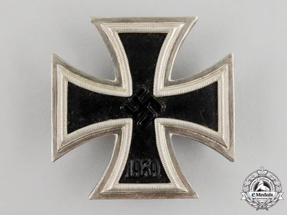 a_mint_iron_cross1939_second_class_in_by_wilhelm_deumer_k_012_1