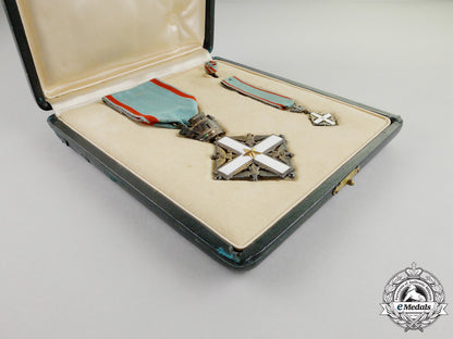 italy._an_order_of_merit_of_the_italian_republic,_knight,_fullsize_and_miniature,_in_case_k_025_2