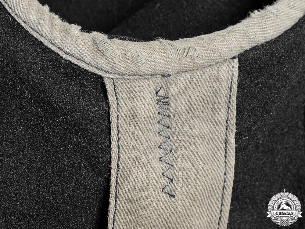 a_heer_obergefreiter_panzer_uniform_named_to_obergefreiter_heinrich_möllers,_stab._ii./_pz.-_rgt.4_k_204_1