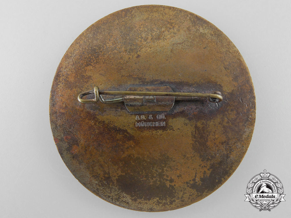 a_gau_champion_badge_in_gold_with_oakleaves_on_volks_target_k_220