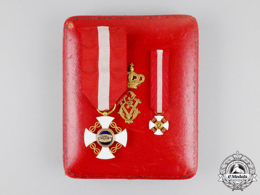 an_order_of_the_crown_of_italy_in_gold;_knight_with_miniature_k_285_2