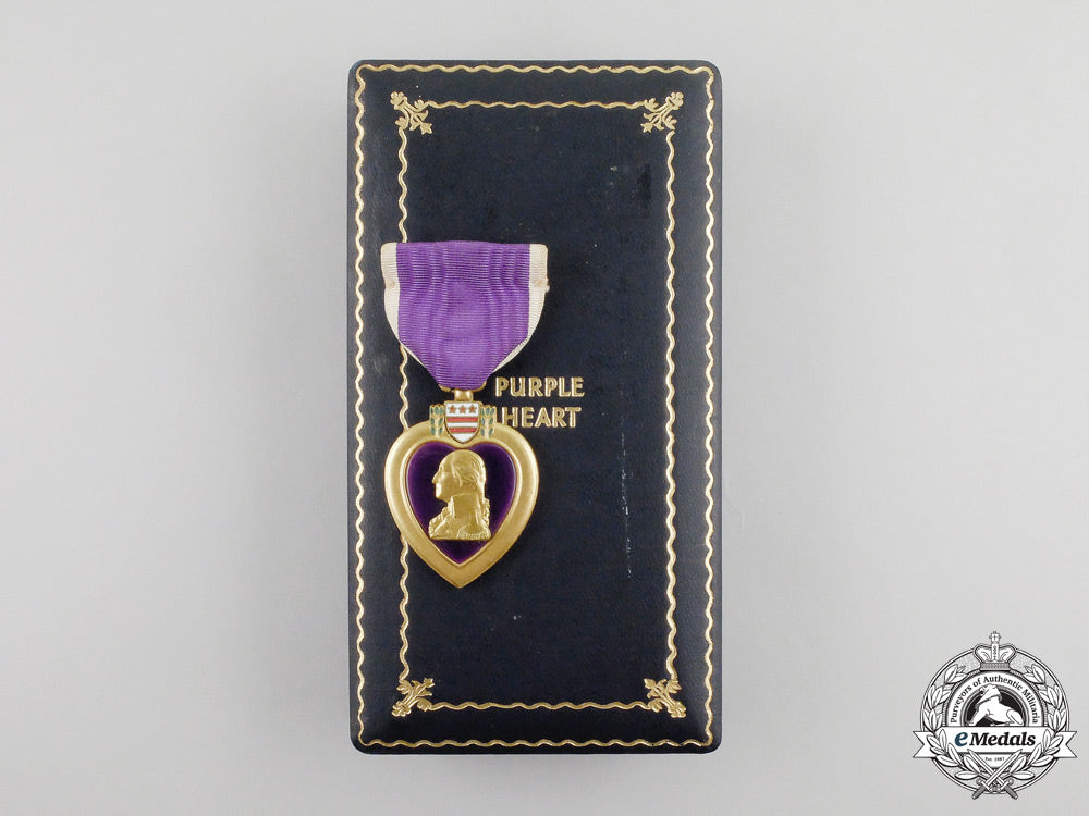 an_american_type_iii(1943-1945)_purple_heart_with_boutonniere_in_its_case_of_issue_k_294_3