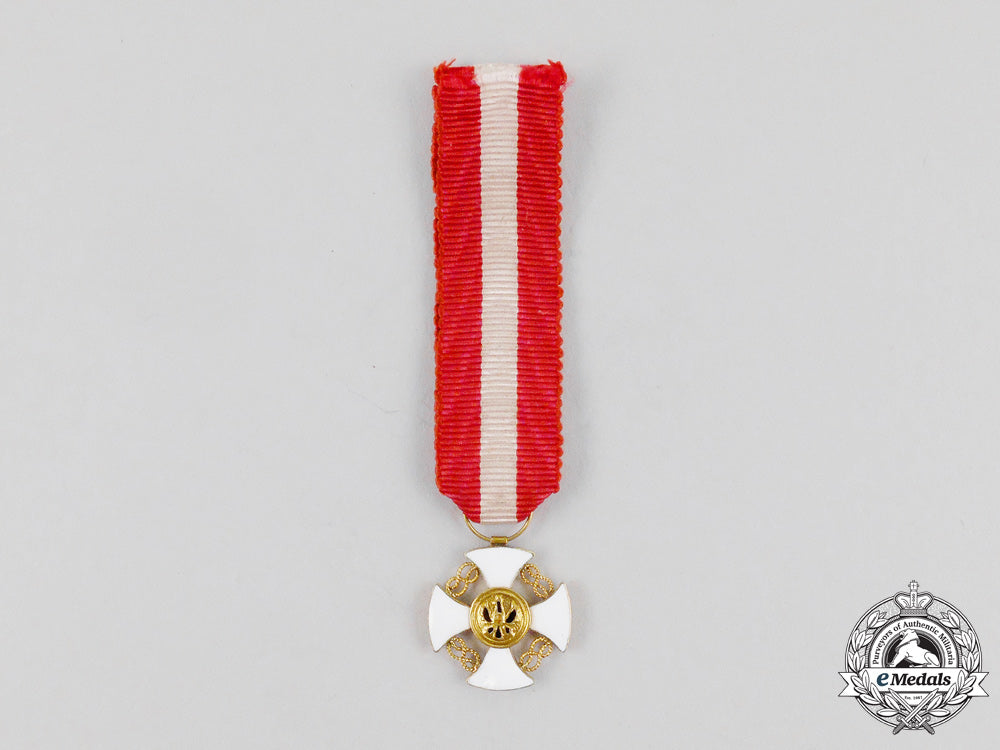 an_order_of_the_crown_of_italy_in_gold;_knight_with_miniature_k_296_2