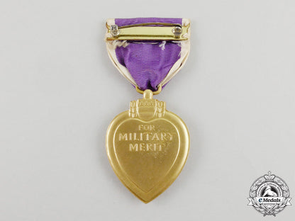 an_american_type_iii(1943-1945)_purple_heart_with_boutonniere_in_its_case_of_issue_k_300_3