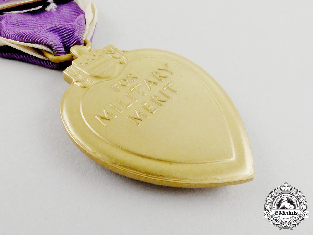 an_american_type_iii(1943-1945)_purple_heart_with_boutonniere_in_its_case_of_issue_k_302_3