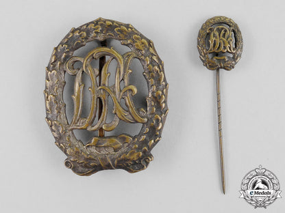 a_silver_grade_drl_sports_badge_with_miniature_stickpin;1957_version_k_325_1