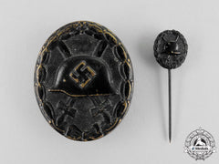 A Second War German Black Grade Wound Badge With First War Stickpin