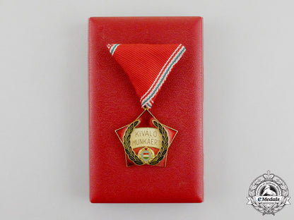a_socialist_hungary_medal_for_outstanding_production_and_work_service_k_366_1