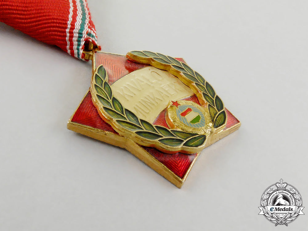 a_socialist_hungary_medal_for_outstanding_production_and_work_service_k_372_1