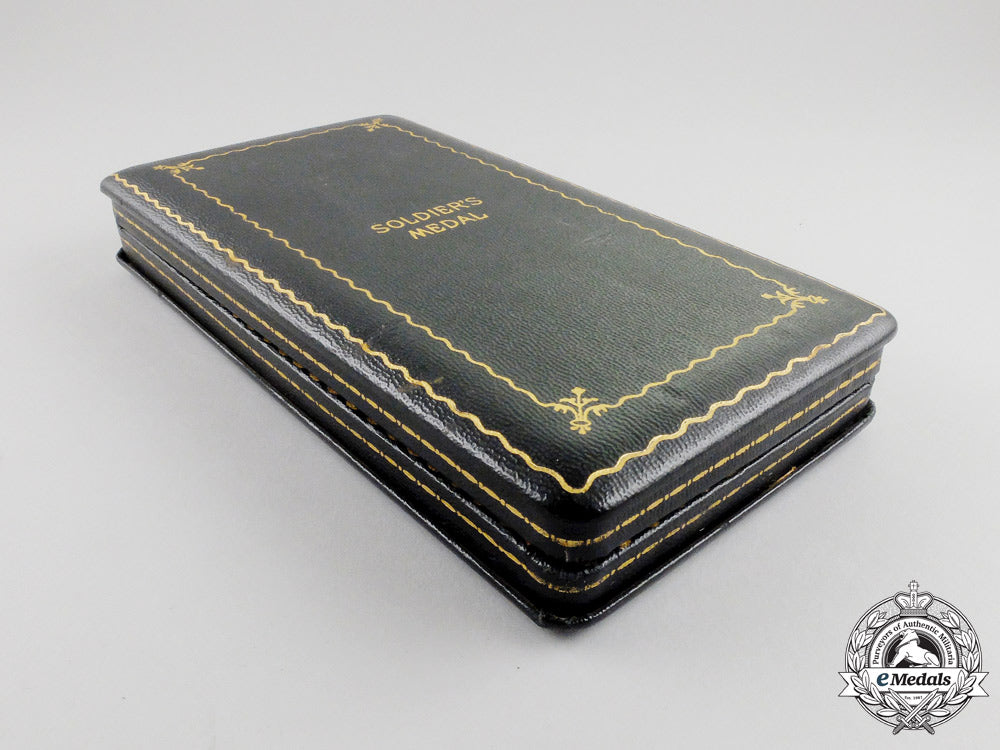 a_second_war_american_soldier's_medal_with_case_k_421_3