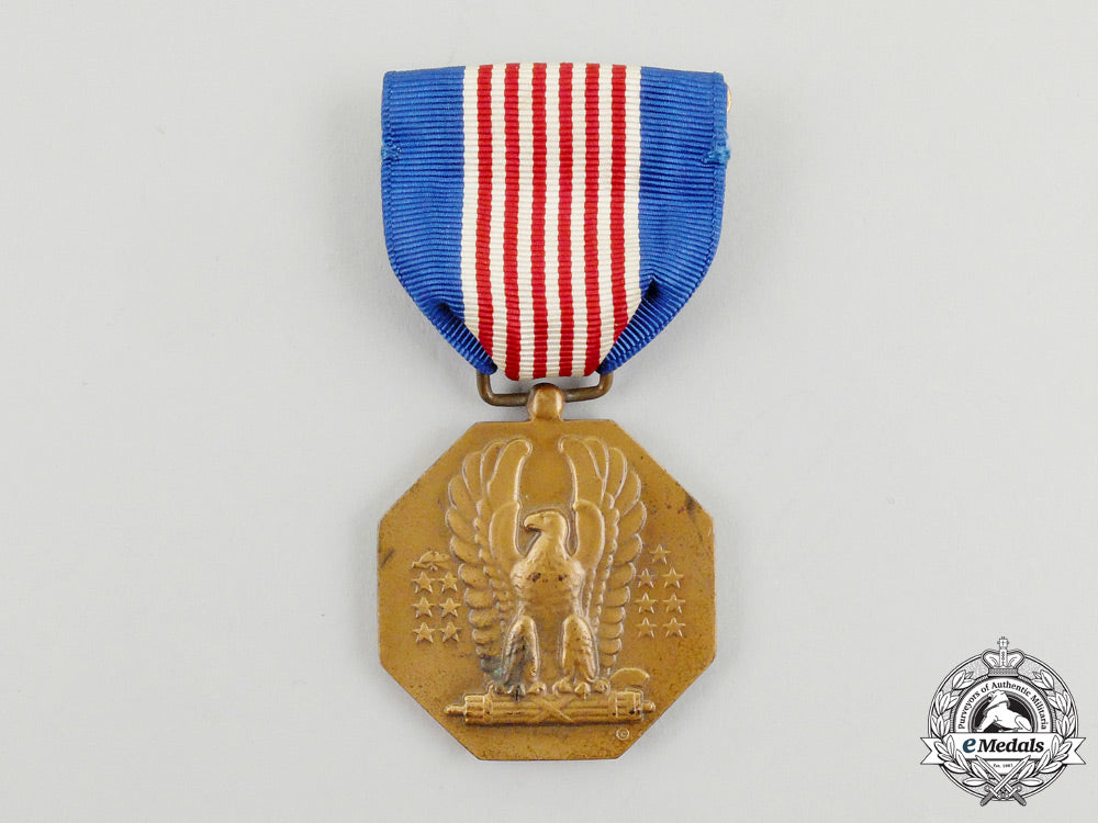 a_second_war_american_soldier's_medal_with_case_k_423_2