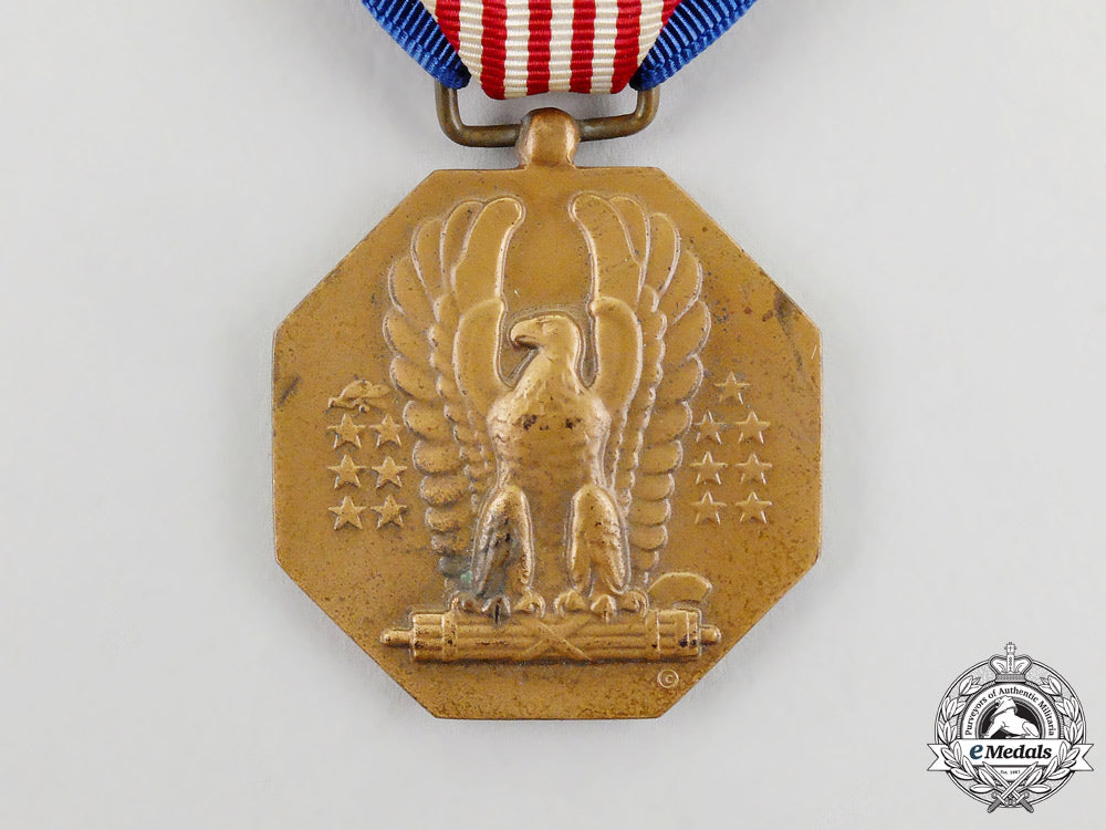 a_second_war_american_soldier's_medal_with_case_k_424_2