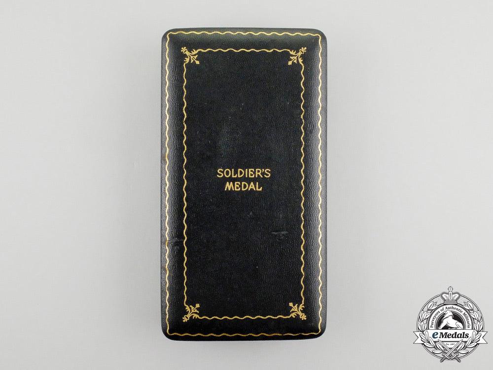 a_second_war_american_soldier's_medal_with_case_k_431_2