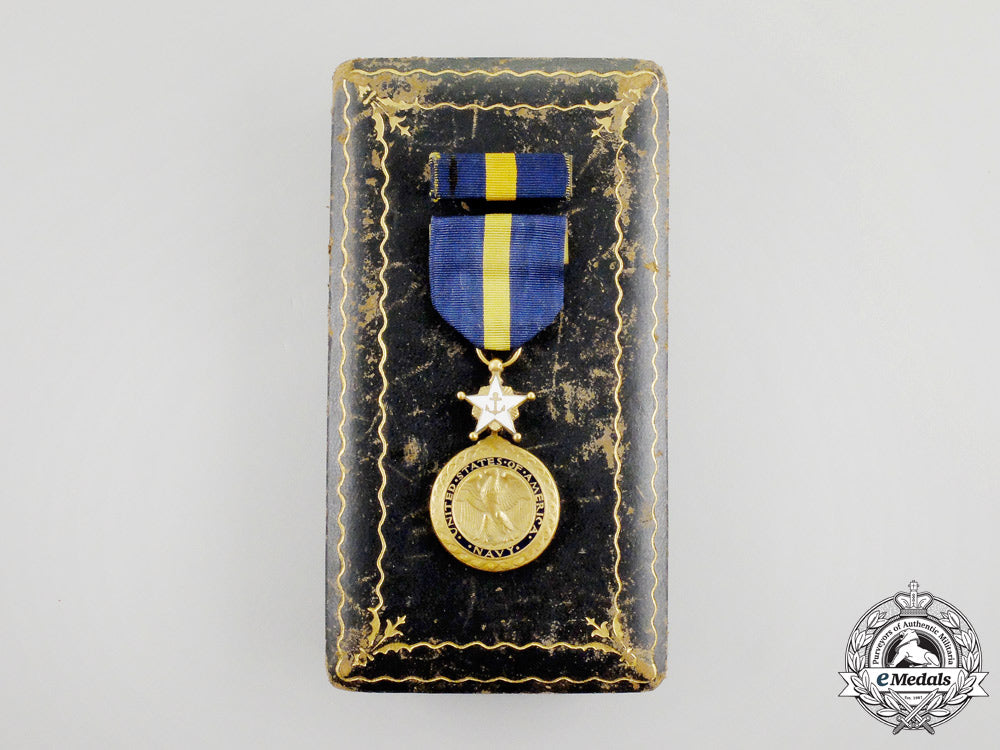 a_second_war_american_navy_distinguished_service_medal_with_case_k_465_1