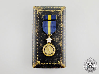 a_second_war_american_navy_distinguished_service_medal_with_case_k_465_1