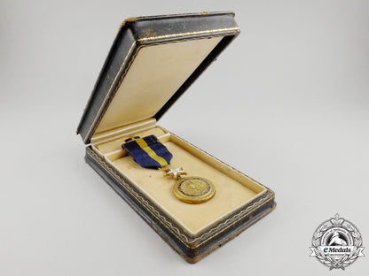 a_second_war_american_navy_distinguished_service_medal_with_case_k_467_1