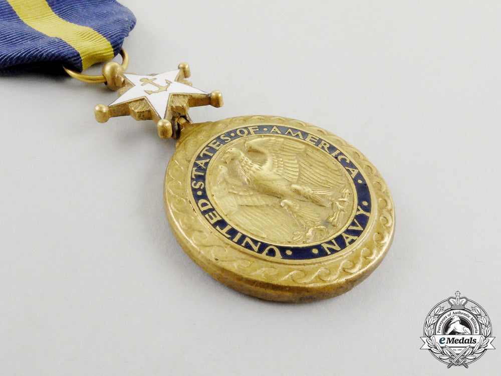 a_second_war_american_navy_distinguished_service_medal_with_case_k_472_1