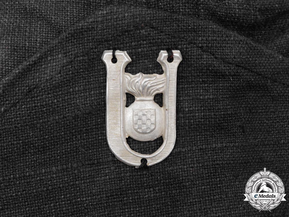 a_second_war_croatian_ustasha_corporal's_side_cap(_dorojnik)1941-1944_k_498_1