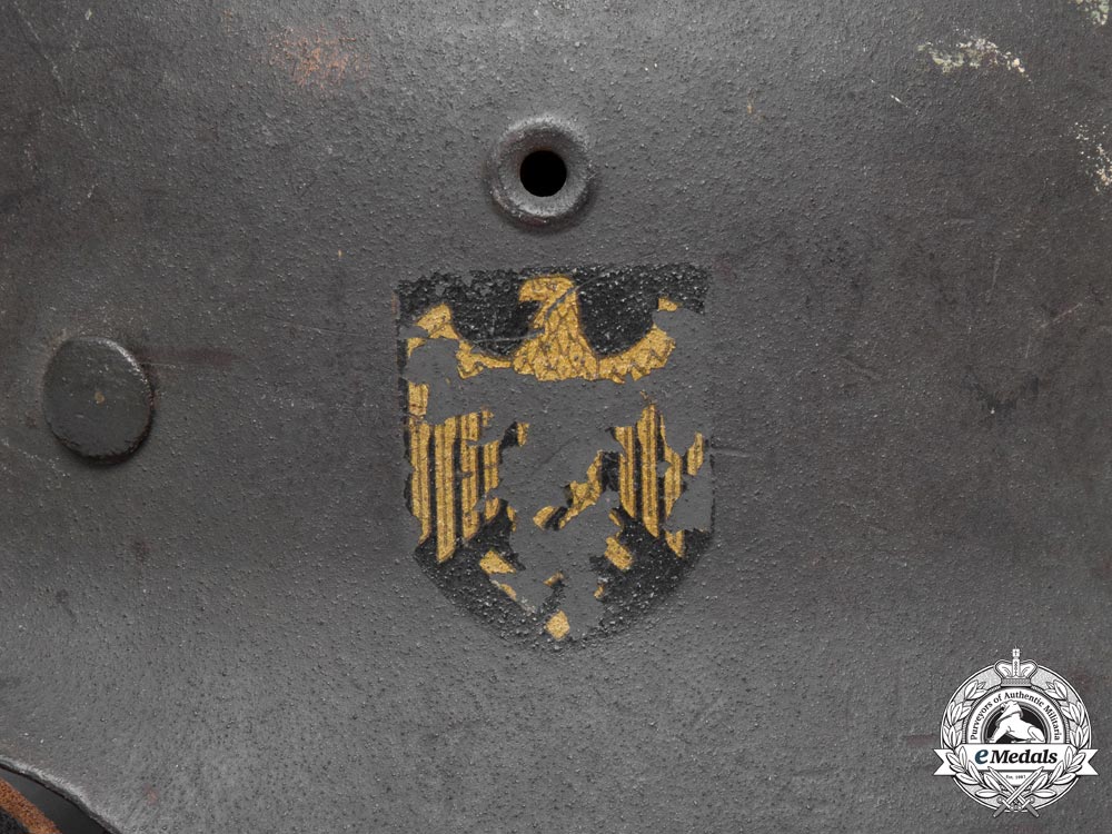 a_single_decal_m42_kriegsmarine_helmet_by_emaillierwerk_ag_of_fulda_k_578_1