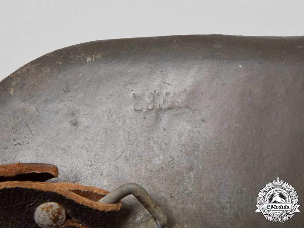 a_single_decal_m42_kriegsmarine_helmet_by_emaillierwerk_ag_of_fulda_k_581_1