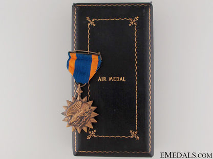 united_states._wwii_army_air_force_group-_air_medal_recipient_k_584_1