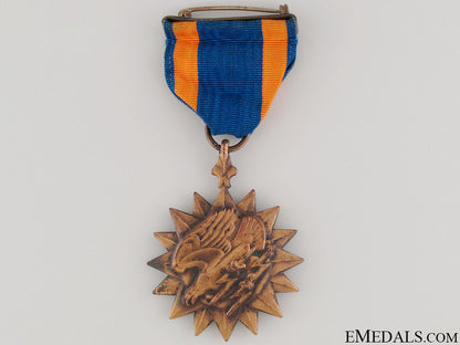 united_states._wwii_army_air_force_group-_air_medal_recipient_k_586_1