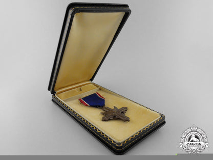 a_second_war_american_distinguished_flying_cross;_numbered_with_case_k_727