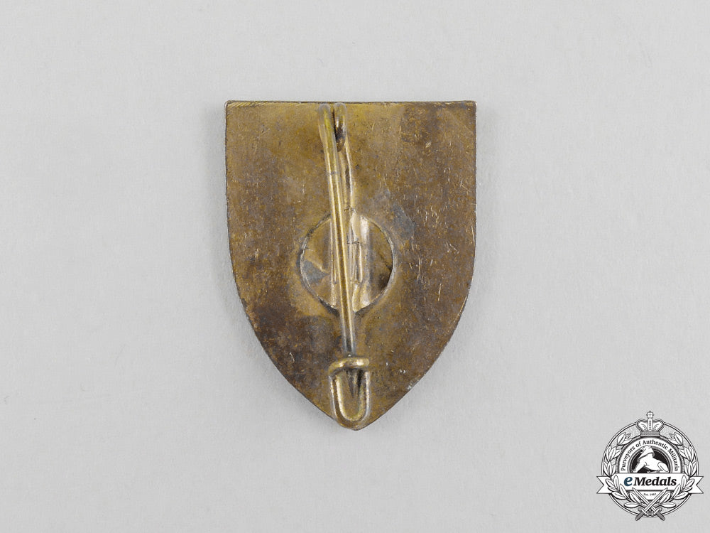 a_rare_luftwaffe_signals_unit_badge_with_wartime_photo_of_unit_members&_ordering_letters_k_850_1