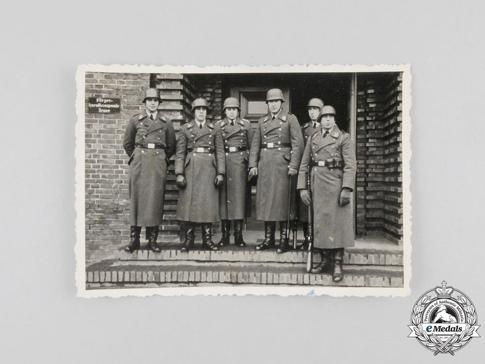 a_rare_luftwaffe_signals_unit_badge_with_wartime_photo_of_unit_members&_ordering_letters_k_853_1