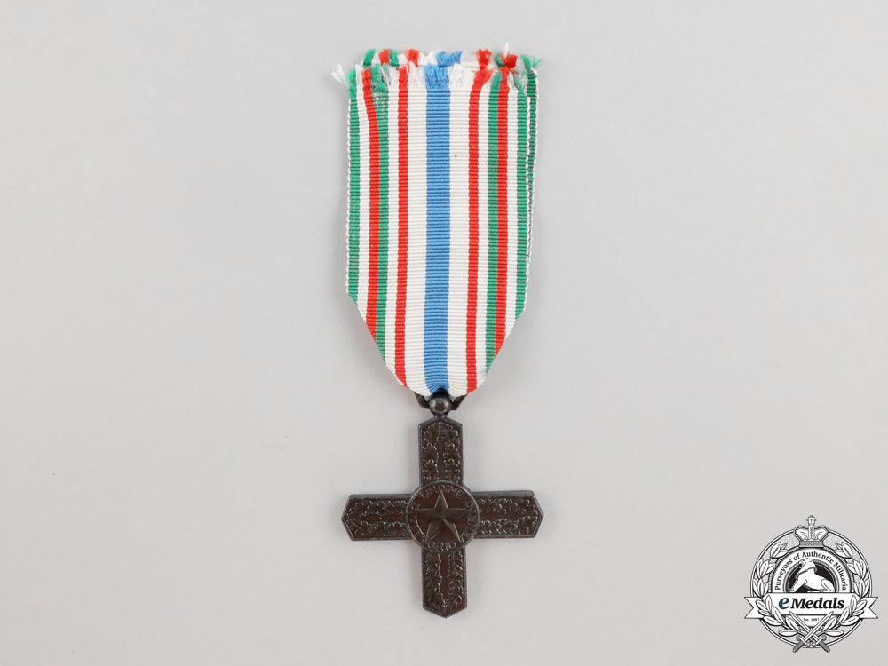 italy,_kingdom._two_awards_and_decorations_k_891_1