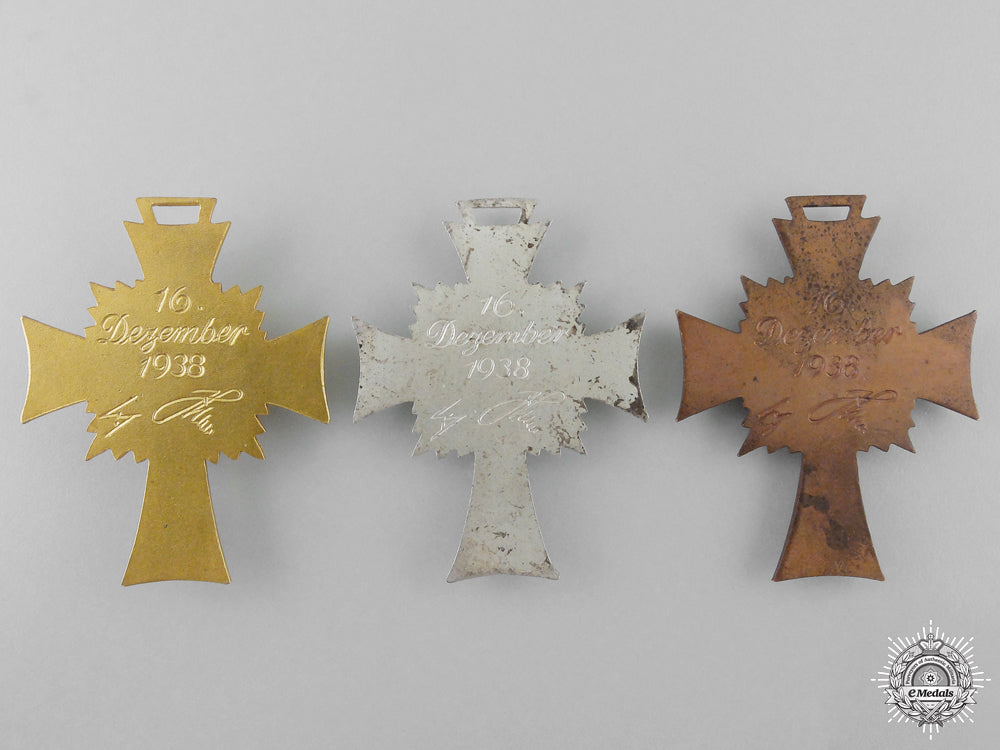 three_second_war_german_mother's_crosses_k_926