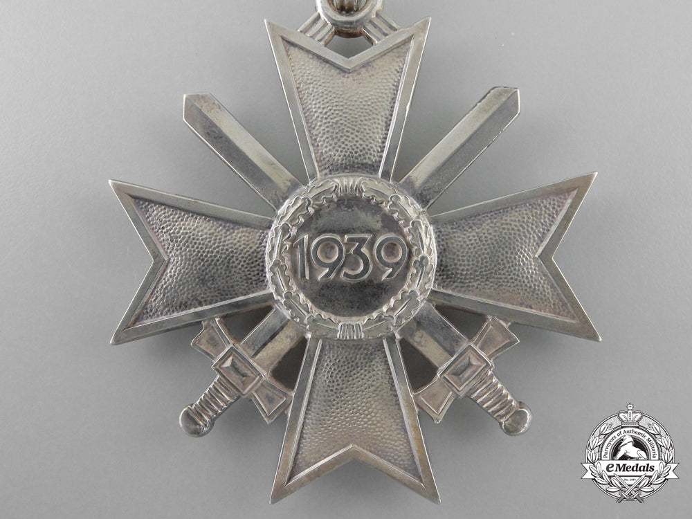 a_knight's_cross_of_the_war_merit_cross_with_swords_by_deschler,_in_case_of_issue_k_956