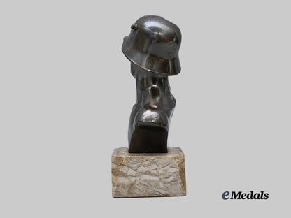 germany,_heer._a_bust_of_a_heer_soldier_e_medals__g62770_4